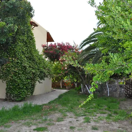 House Litsa With Parking And Gardens 50m From Agios Gordios Διαμέρισμα